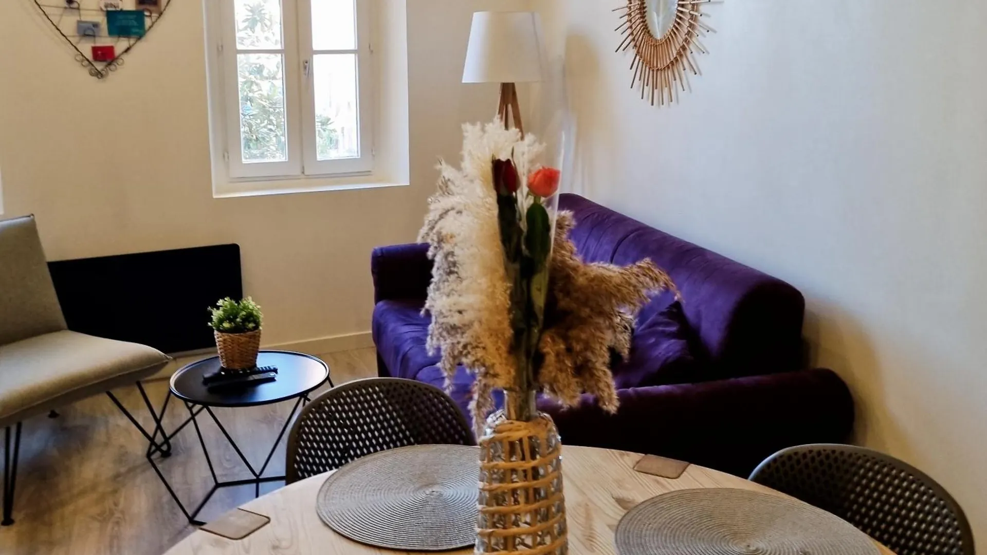 Apartment Appartement T2 Panier Vieux Port Renove Marseilles